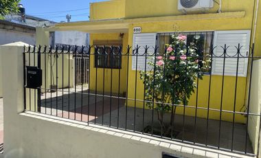 EN VENTA - CASA EN GRAL. PICO - EXCELENTE UBICACION