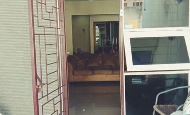 Rumah 2 lantai disewakan di area Antapani
