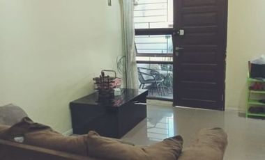 Rumah 2 lantai disewakan di area Antapani