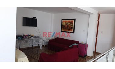 Casa Exclusiva En Venta Ubicada En La Urb. Las Palmeras Area 123.00 M2 Precio $155.000