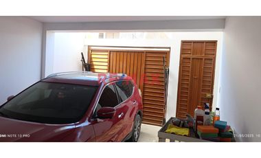 Casa Exclusiva En Venta Ubicada En La Urb. Las Palmeras Area 123.00 M2 Precio $155.000