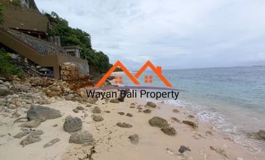 Tanah Pinggir Tebing Pantai Nusa Dua Bali
