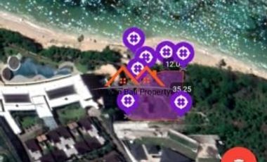 Tanah Pinggir Tebing Pantai Nusa Dua Bali
