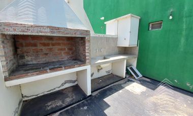 TRIPLEX EN OPORTUNIDAD! MAR DE AJO