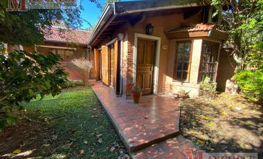 Casa 5 ambientes en venta en  Villa Gobernador Udaondo