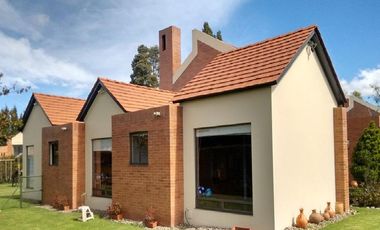 Arriendo Casa Vía Guaymaral Chía De 278 M2 conjunto San Sebastián