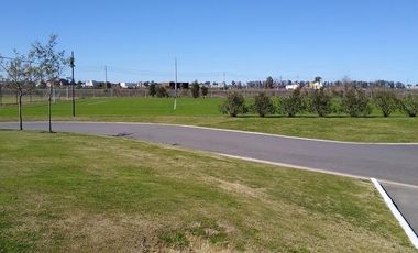 Venta Lote a la Laguna - Club de Campo San Lucas Canning