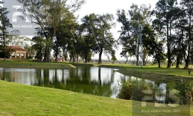 Venta Lote a la Laguna - Club de Campo San Lucas Canning