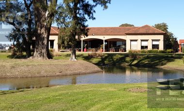 Venta Lote a la Laguna - Club de Campo San Lucas Canning