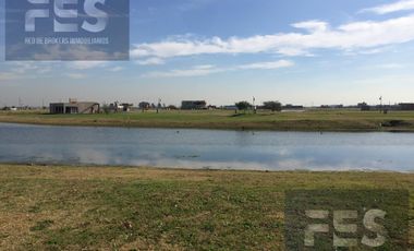 Venta Lote a la Laguna - Club de Campo San Lucas Canning
