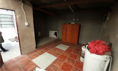 OPORTUNIDAD!! CASA A RECICLAR EN ITUZAINGO NORTE