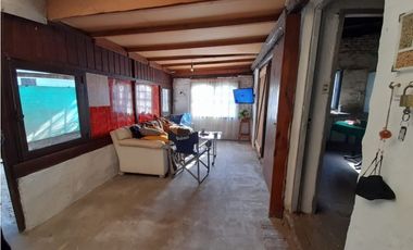 OPORTUNIDAD!! CASA A RECICLAR EN ITUZAINGO NORTE