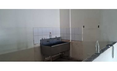 ALQUILO LOCAL EN PH MYSTIC TOWER DE 140 MTS PB $950