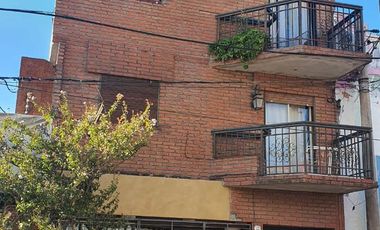 La Falda cto-Edificio c/6dptos. 3 amb. y local en block-X escalera-Apto vvda/prof./com.-455m2