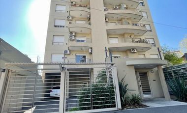 COCHERA en EXCELENTE UBICACION en CASEROS, TRES DE FEBRERO