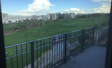Departamento Zibata con vista al campo de golf