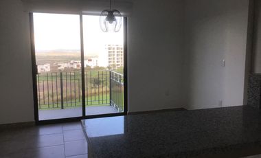 Departamento Zibata con vista al campo de golf