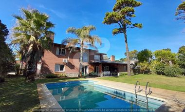 Codigo 634 - Pinamar - Casa En Alquiler - Pileta