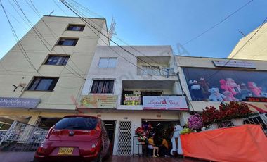Se Vende Edificio En El Barrio Templete- Sector Canchas Panamericanas