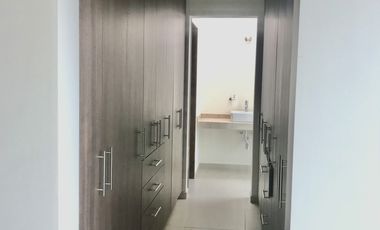 Vendo casa en Juriquilla Condesa con recámara en PB $4,400,000