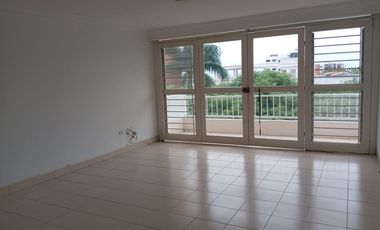 apartamento en arriendo/venta en bellavista. Cod A5048