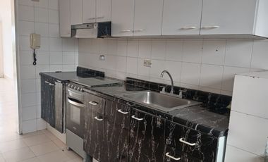 apartamento en arriendo/venta en bellavista. Cod A5048