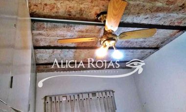 EXCELENTE CASA DE LOTE 10X25 3 AMB-GGE 3 AUTOS-CONSTANIA 1100-CIUDADELA