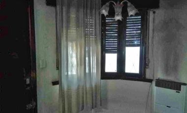 EXCELENTE CASA DE LOTE 10X25 3 AMB-GGE 3 AUTOS-CONSTANIA 1100-CIUDADELA