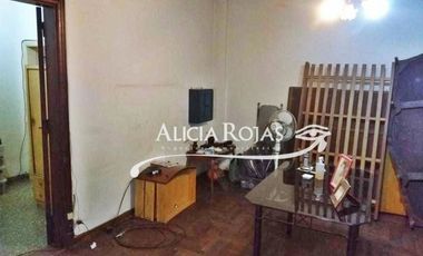 EXCELENTE CASA DE LOTE 10X25 3 AMB-GGE 3 AUTOS-CONSTANIA 1100-CIUDADELA