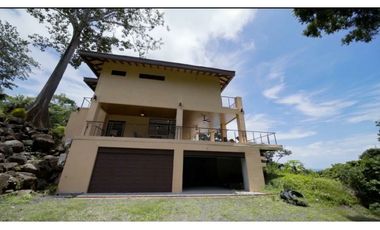 Vendo Casa de Lujo con vista al Mar - 5Hectareas de Terreno
