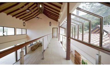 Vendo Casa de Lujo con vista al Mar - 5Hectareas de Terreno
