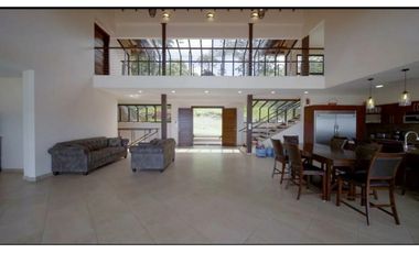 Vendo Casa de Lujo con vista al Mar - 5Hectareas de Terreno