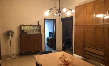 CASA IDEAL 2 FAMILIAS DE 3 AMBIENTES CADA UNA ZONA VILLA LUGANO