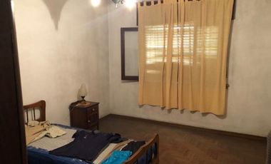 CASA IDEAL 2 FAMILIAS DE 3 AMBIENTES CADA UNA ZONA VILLA LUGANO