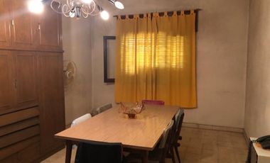 CASA IDEAL 2 FAMILIAS DE 3 AMBIENTES CADA UNA ZONA VILLA LUGANO