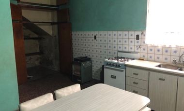 CASA IDEAL 2 FAMILIAS DE 3 AMBIENTES CADA UNA ZONA VILLA LUGANO