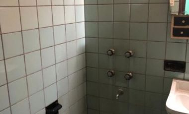 CASA IDEAL 2 FAMILIAS DE 3 AMBIENTES CADA UNA ZONA VILLA LUGANO