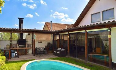 Se Vende Linda Casa Sector Rojas Magallanes