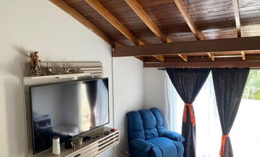 casa en venta en el poblado, loma del indio. Cod V12254