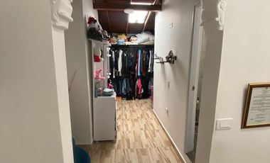 casa en venta en el poblado, loma del indio. Cod V12254