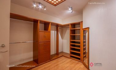 Casa deLujo En  venta en Puerta de Hierro Zona andares