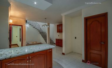 Casa deLujo En  venta en Puerta de Hierro Zona andares