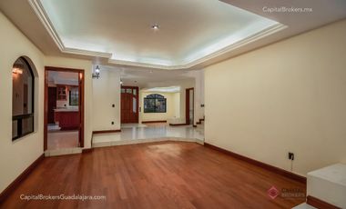 Casa deLujo En  venta en Puerta de Hierro Zona andares