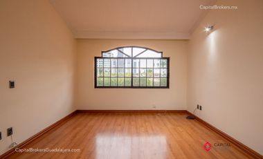 Casa deLujo En  venta en Puerta de Hierro Zona andares