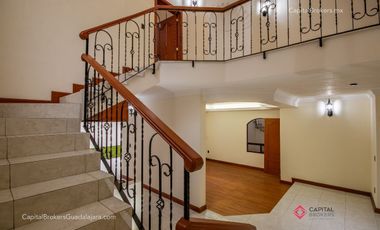 Casa deLujo En  venta en Puerta de Hierro Zona andares