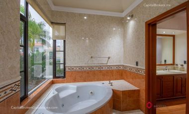 Casa deLujo En  venta en Puerta de Hierro Zona andares