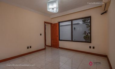 Casa deLujo En  venta en Puerta de Hierro Zona andares