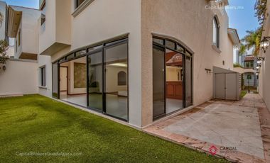 Casa deLujo En  venta en Puerta de Hierro Zona andares