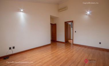 Casa deLujo En  venta en Puerta de Hierro Zona andares