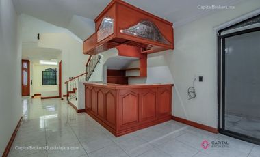 Casa deLujo En  venta en Puerta de Hierro Zona andares